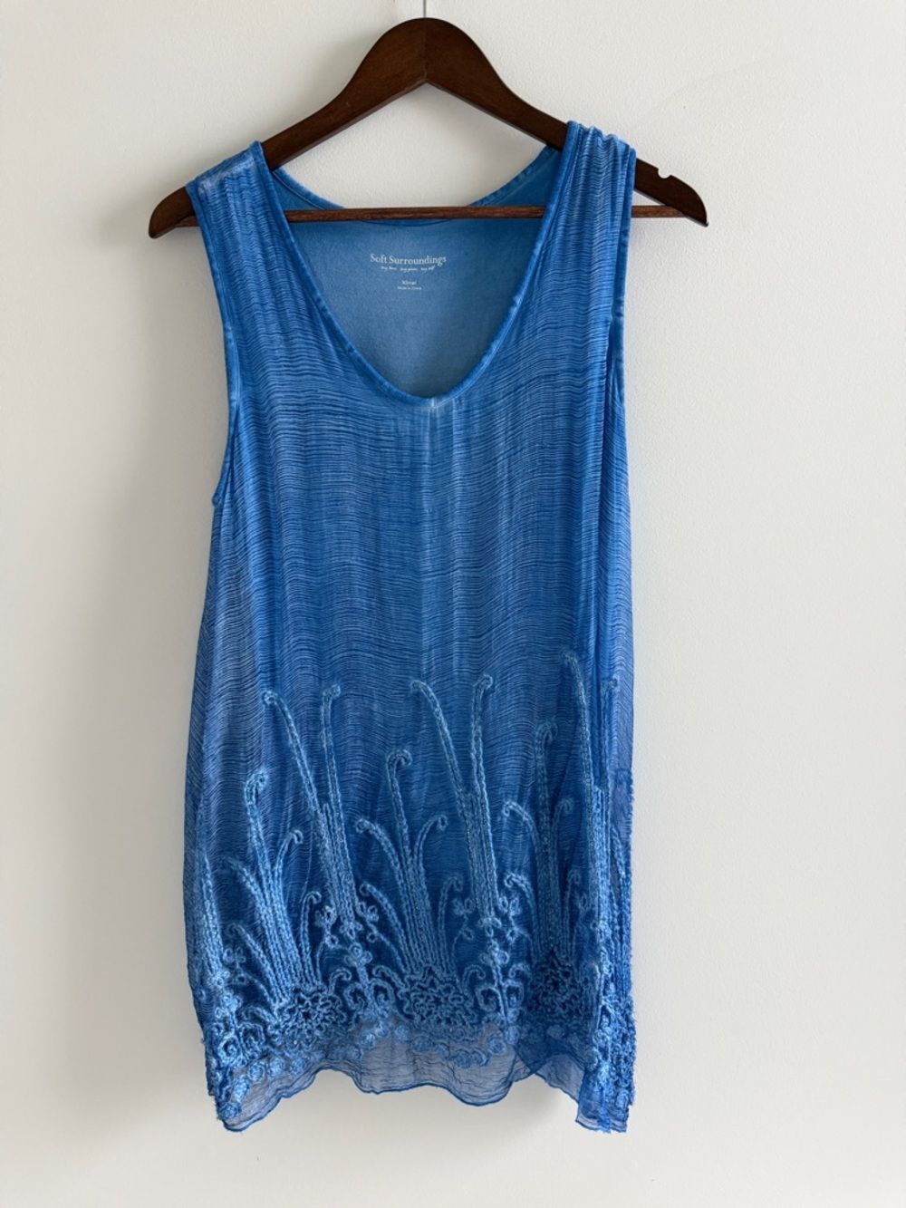 Soft Surroundings Blue Embroidered Hem Tank Top Size L‎ Sleeveless Boho